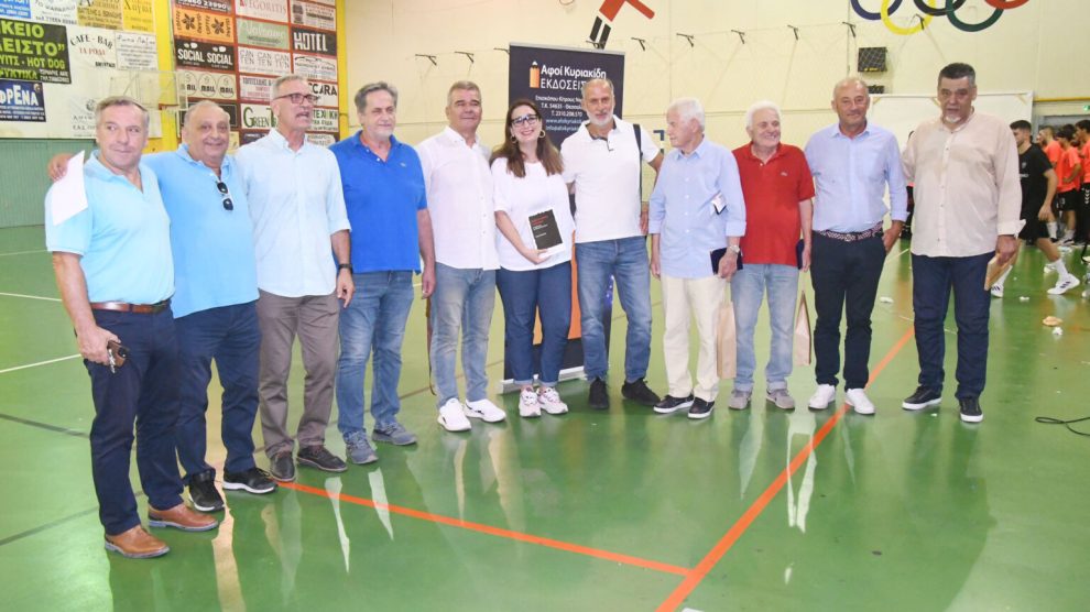 Κοτζαμανίδου με παλαίμαχους